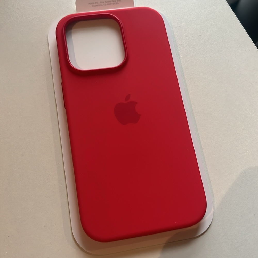 iPhone 14 Pro apple case